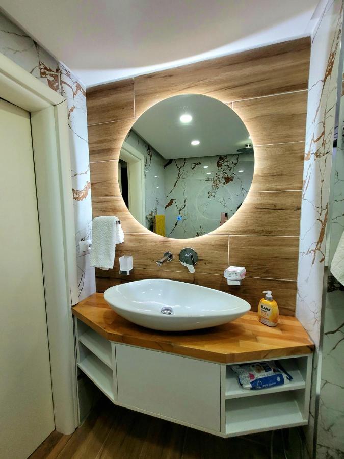 Loi Apartment Sarande